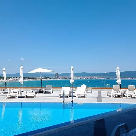 Paradiso 'в' 109 Large Cozy Daire