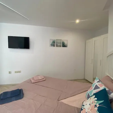 Paradiso 'в' 109 Large Cozy Apartman